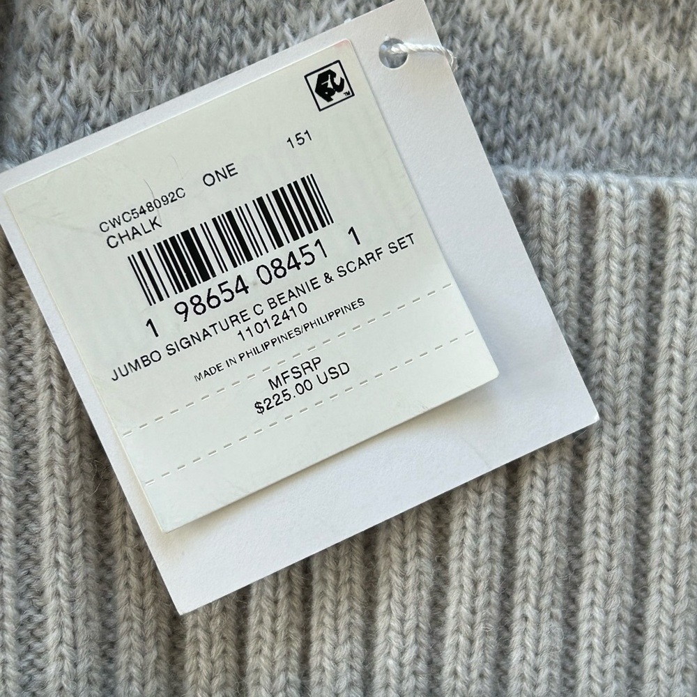 COACH Jumbo Signature “C” Beanie & Scarf Gift Set Chalk Gray NWT $225 Luxe - Picture 3 of 6